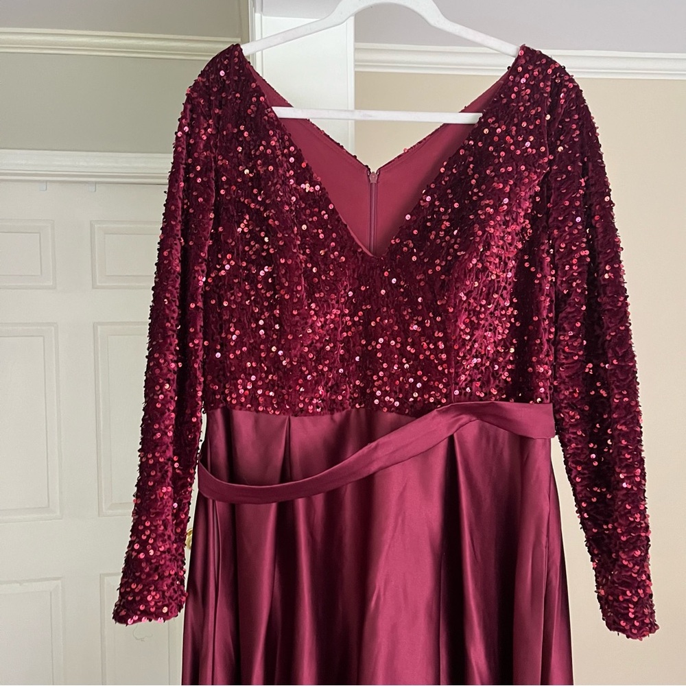 V Neck Long Sleeve Prom Dress Slit Sequin Satin Formal Evening Gown - Picture 6 of 10